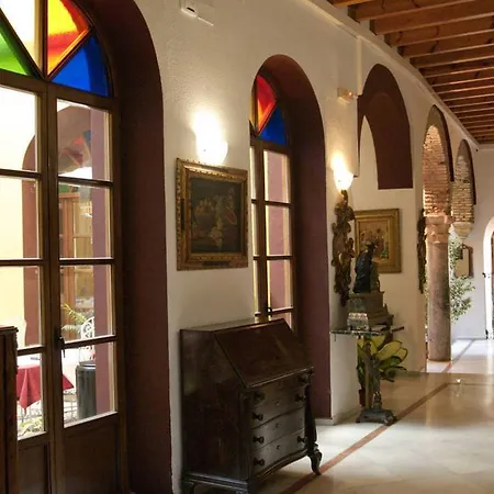 מלון Casa Museo De La Mezquita 2*