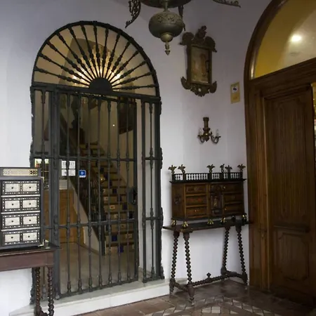 Casa Museo De La Mezquita 2*