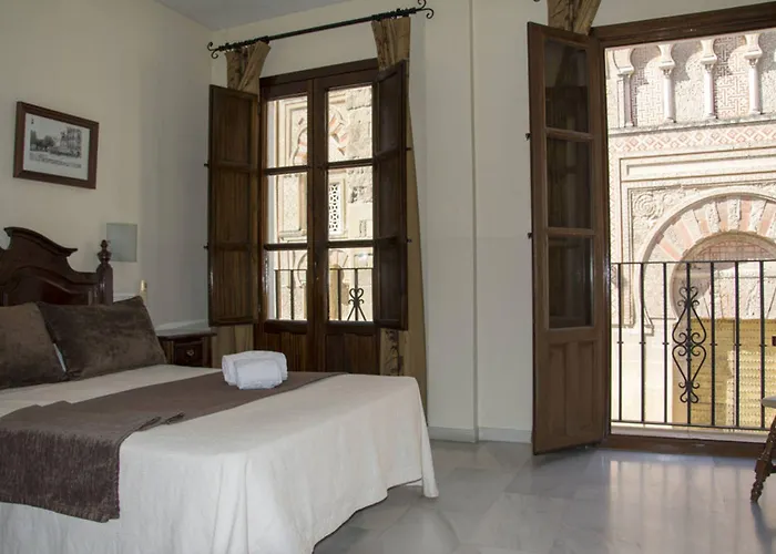 Casa Museo De La Mezquita מלון